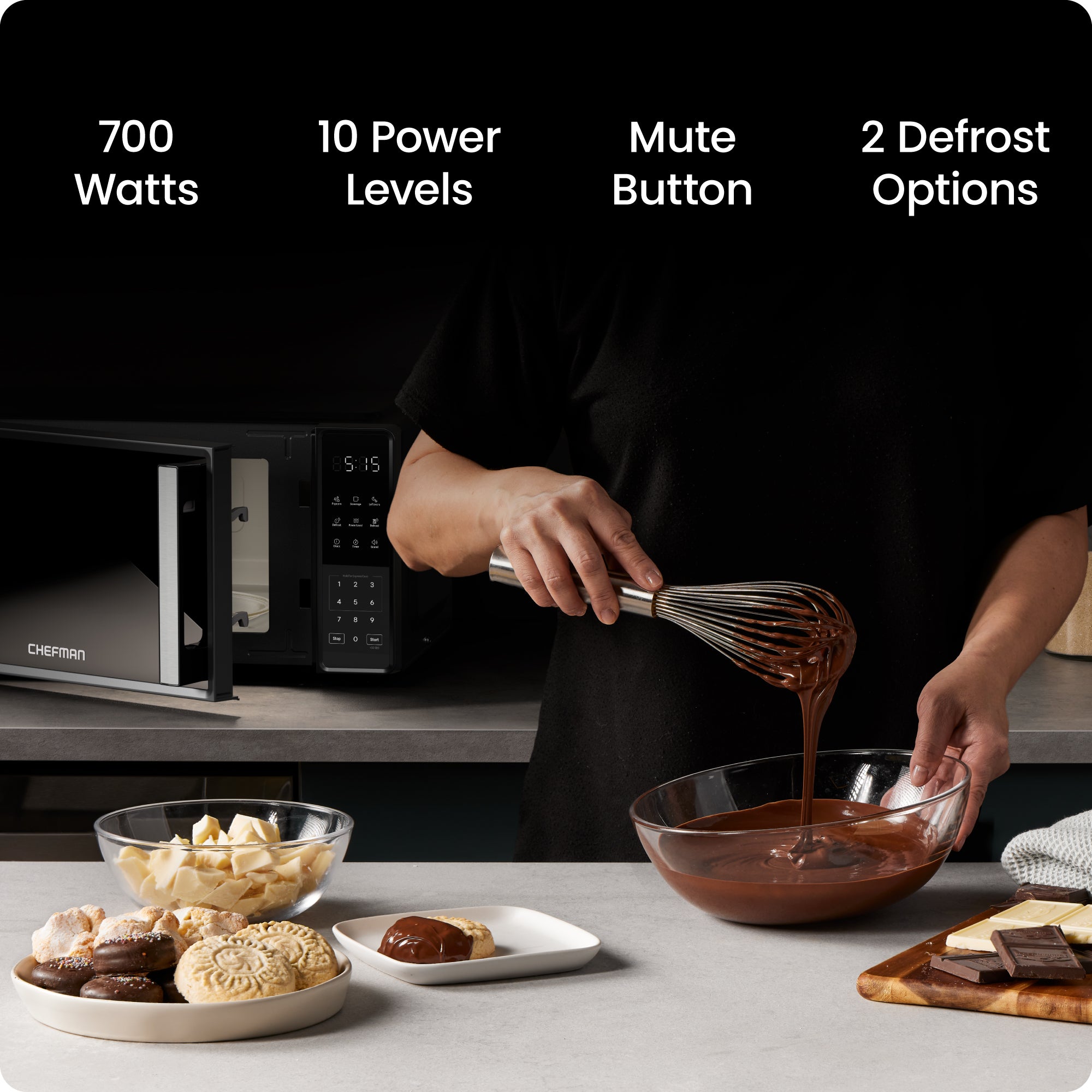 0.7 Cu. Ft. Countertop Digital Microwave Oven